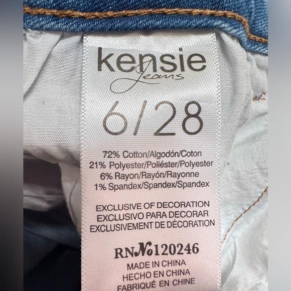 Kensie Jeans Cropped  2 Layer Fringed Distressed Jeans in light/medium Blue 6 - Picture 15 of 16